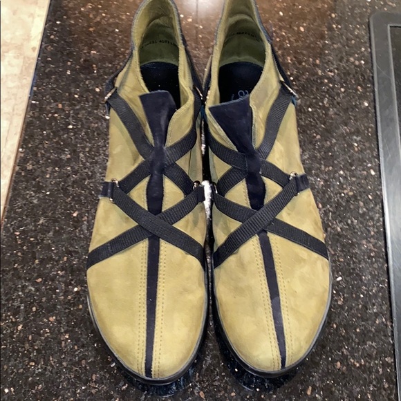 Arche Gluck Veau Nubuck Olive Color Leather Shoes - Picture 2 of 10